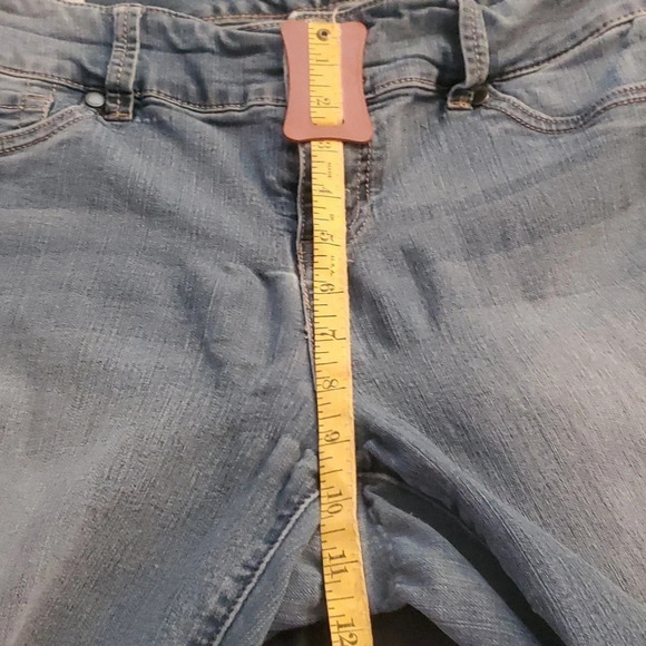 Torrid Denim Jeans (We Swear By The Fit Jeggings) - Picture 9 of 11